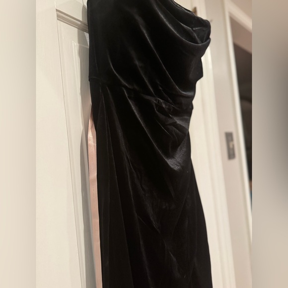 Lulus BRAND NEW Black Velvet Strapless Maxi Dress - Size XL - Picture 4 of 6